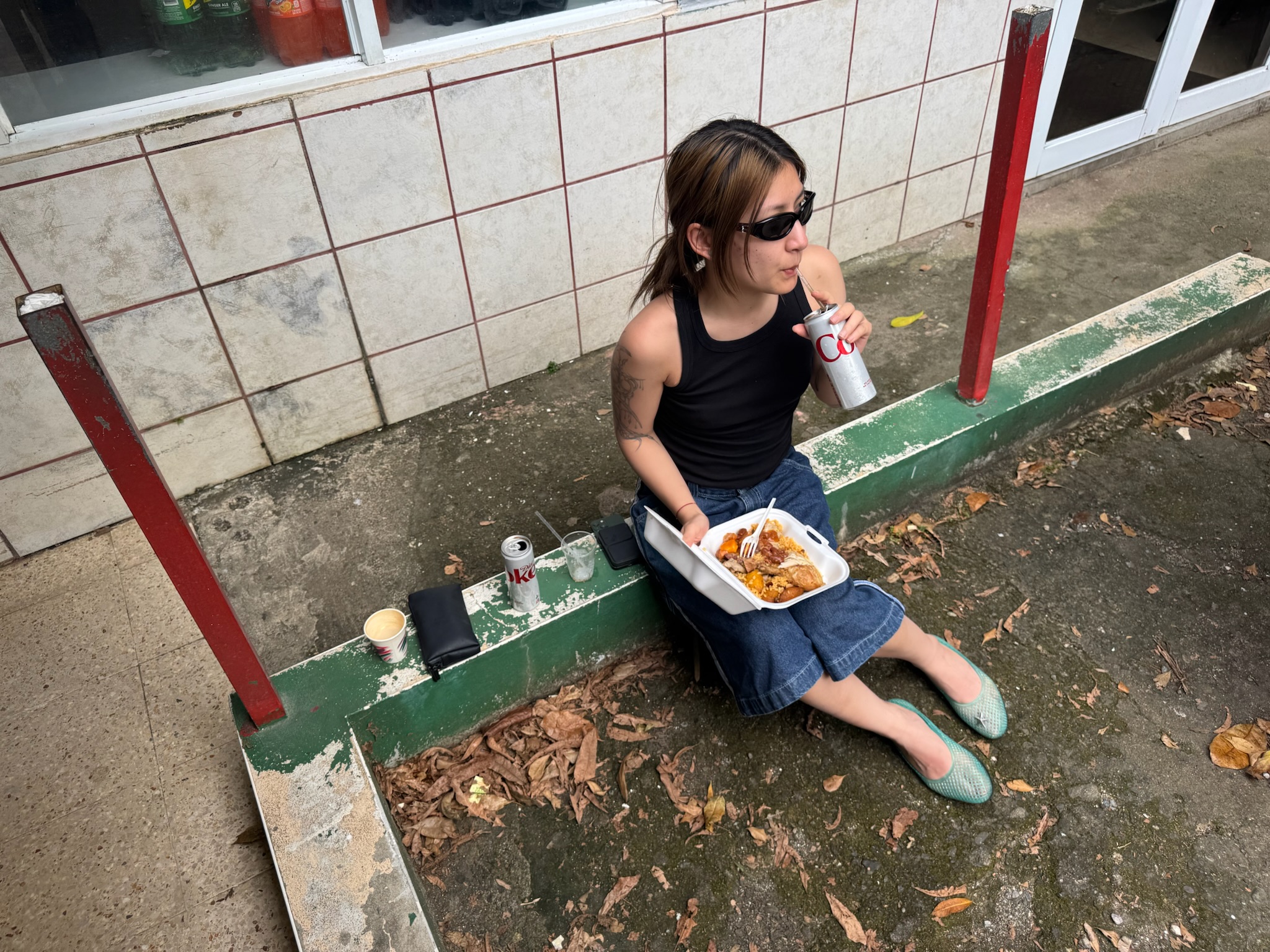 eating while sitting on the curb